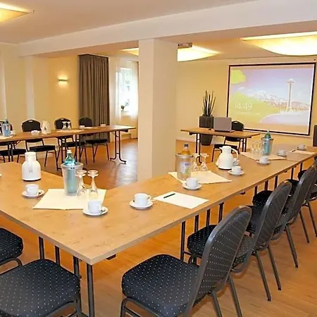 Altes Stadthaus فندق فسترشتيده