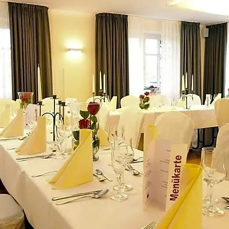 فندق Altes Stadthaus 3*