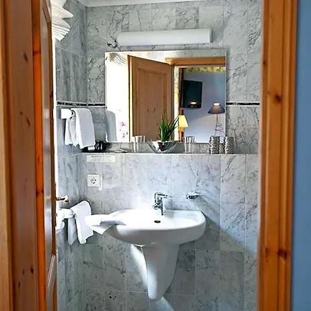 Altes Stadthaus 3* فسترشتيده