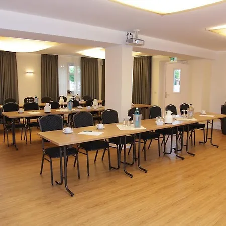 Hotel Altes Stadthaus 3*